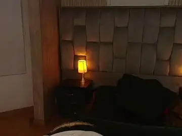 Stripchat Nude Webcam of Bonnali_lune