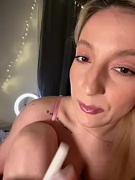 Stripchat Best Webcam of Ella_Charm