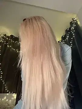 Stripchat Sex Chat of Ella_Charm