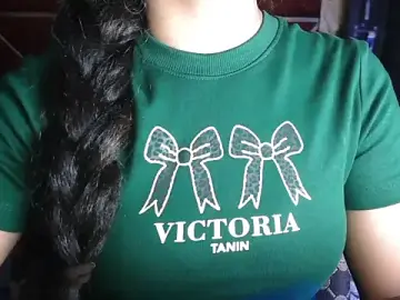 Stripchat Live Sex Cam of Cuteangle1