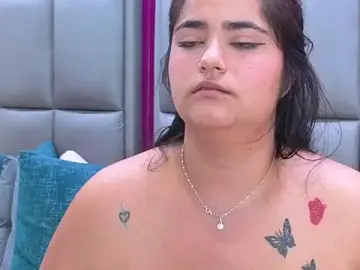 Stripchat Nude Webcam of KRYSSTARITTER4