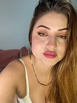 Stripchat Live Sex Cam of cristal-evanns