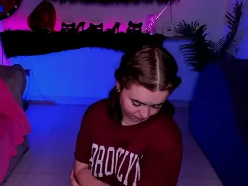 Stripchat Free Porn Cam of Shyfantasies