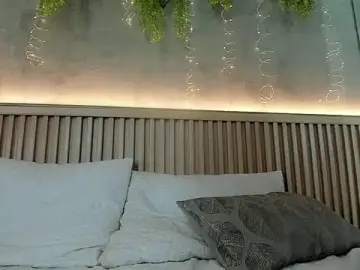 Stripchat Sex Cam of Lana_Lann