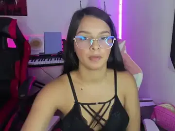 Stripchat Sex Cam of jessi_and_boy