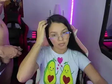 Stripchat Sex Chat of jessi_and_boy