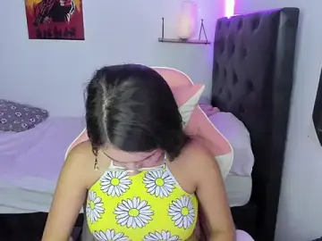 Stripchat Sex Cam of jessi_and_boy