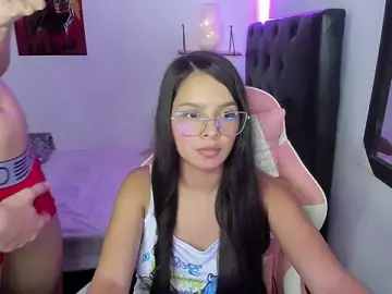 Stripchat Sex Cam of jessi_and_boy