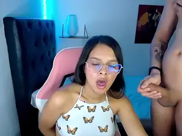 Stripchat Sex Cam of jessi_and_boy