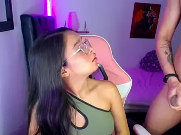 Stripchat Live Porn of jessi_and_boy