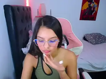 Stripchat Live Sex Cam of jessi_and_boy