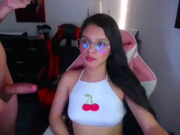 Stripchat Sex Cam of jessi_and_boy
