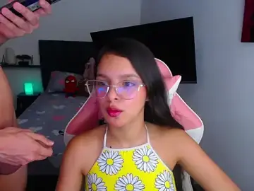 Stripchat Nude Webcam of jessi_and_boy