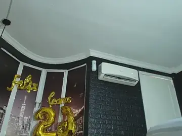 Stripchat Watch Live Sex Cams of AlexLenox_