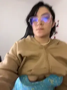 Stripchat Nude Webcam of Lia_flowers