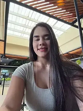 Stripchat Live Sex Cam of BellaLeclair