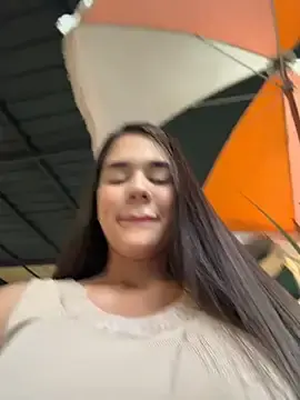 Stripchat Nude Webcam of BellaLeclair