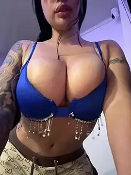 Stripchat Sex Cam of perla_kem_