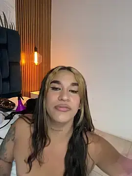 Stripchat Free Live Porn of Sweet_vicky_hot