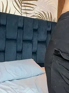 Stripchat Live Sex Cam of Sweet_vicky_hot