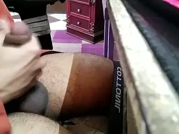 Stripchat Free Porn Cam of growing20yo