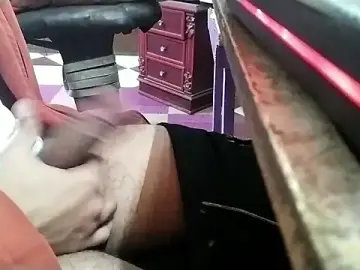 Stripchat Live Sex Cam of growing20yo