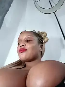 Stripchat Adult Webcam of Busty_Bambi