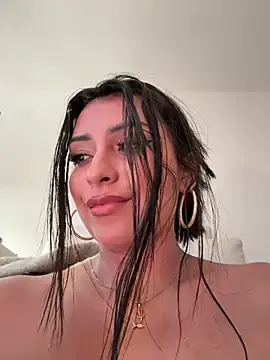 Stripchat Free Live Porn of sweetAli_