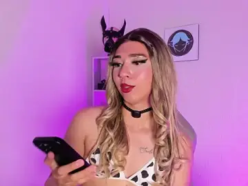 Stripchat Live Sex Cam of sofi_elfqueen