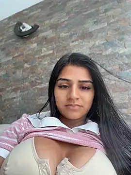 Stripchat Live Sex Cam of AnnRosse18