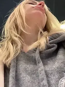 Stripchat Live Sex Cam of SSSATIVA_model