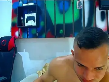 Stripchat Live Sex of hugo_19cm