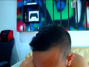 Stripchat Adult Webcam of hugo_19cm