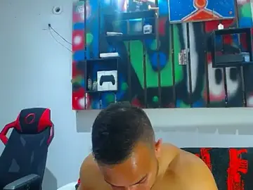 Stripchat Sex Chat of hugo_19cm