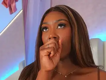 Stripchat Sex Cam of ThianaLopez