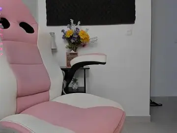 Stripchat Sex Cam of girl_dollxx