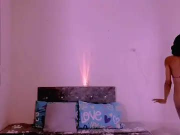 Stripchat Nude Webcam of carolinemiller7