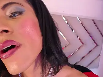 Stripchat Best live sex cam show of Raven_foxter1