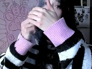 Stripchat Free Live Porn of Holy420lolii