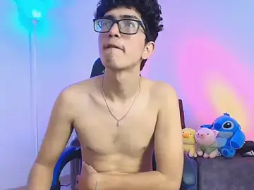 Stripchat Free Porn Cam of TylerWhite_