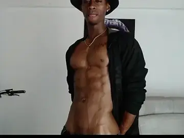 Stripchat Free Live Porn of drake_brwon_23