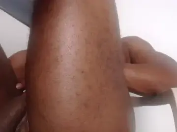 Stripchat Free Live Porn of drake_brwon_23