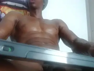 Stripchat Live Porn of drake_brwon_23