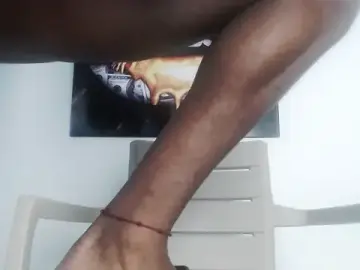 Stripchat Live Sex of drake_brwon_23