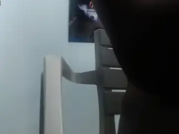 Stripchat Free Porn Cam of drake_brwon_23
