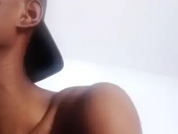 Stripchat Live Sex of drake_brwon_23