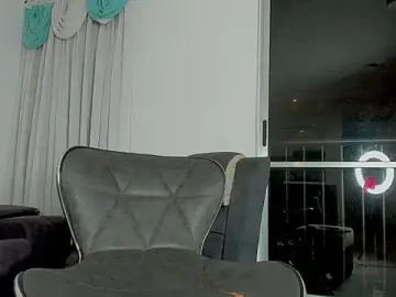 Stripchat Free Porn Cam of davis_alx1