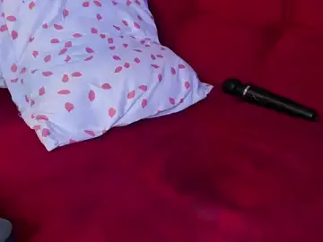 Stripchat Live Sex Cam of petitemuse
