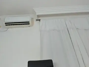 Stripchat Free Porn Cam of prety_sharick