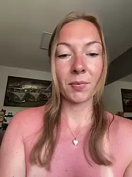 Stripchat Free Live Porn of BunnyDiamond1